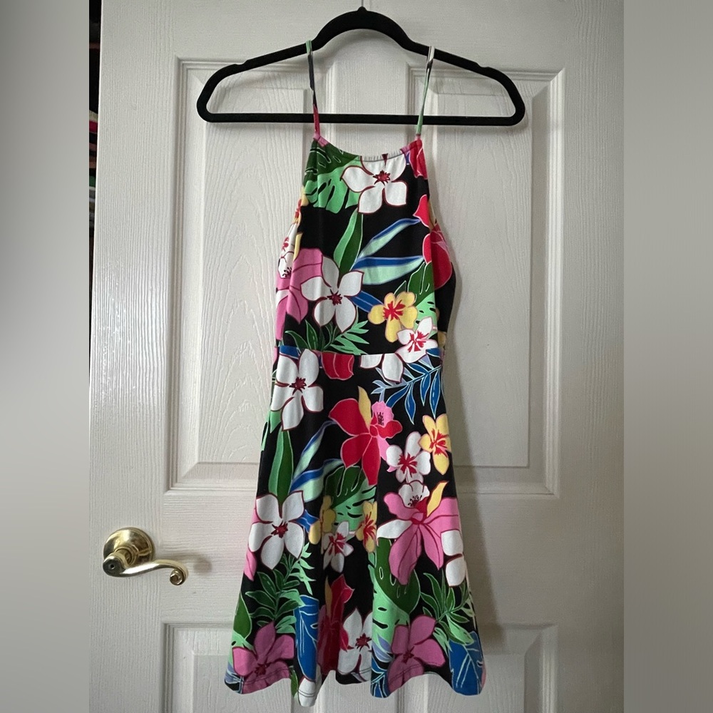Hawaiian print dress with open back
